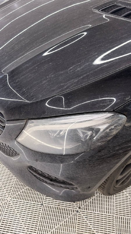 Mercedes-Benz: деталь работы 3